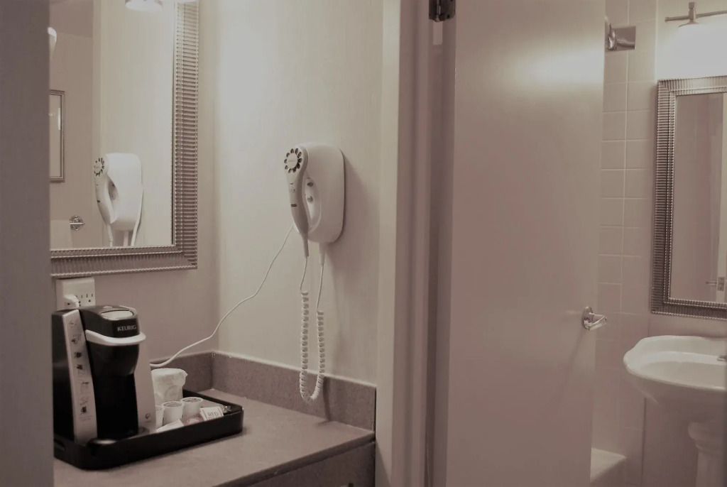 Holiday Inn & Suites Ottawa Kanata by IHG