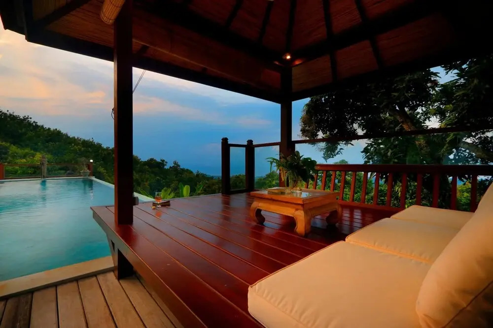 2 BR Villa With Fantastic Ocean View, Lovina With Staff