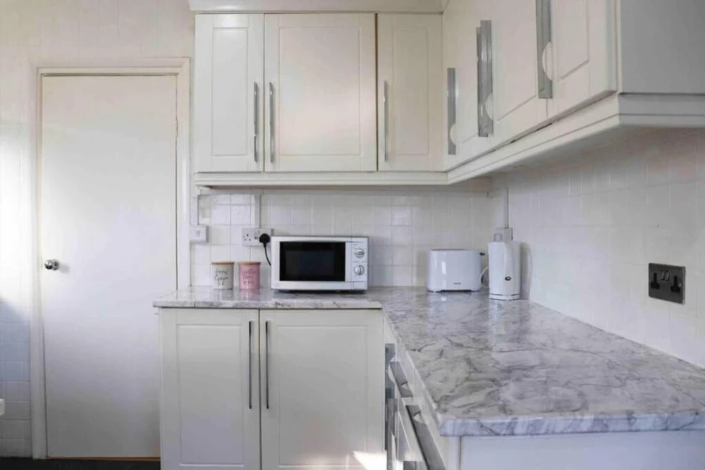 Cheerful 2 bedroom residential home