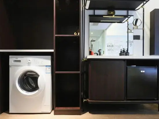CJIA Apartment (Shanghai Xuhui Damuqiao Subway Station)