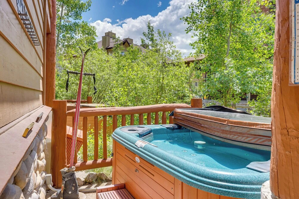 Downtown Winter Park Townhouse 3 Mi to Ski Resort!