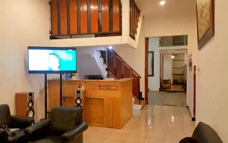 Omah Etan Batu