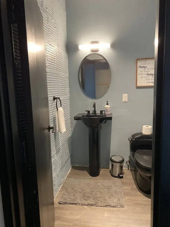 424 Gold Way- 3Bed/2Bath Apartment