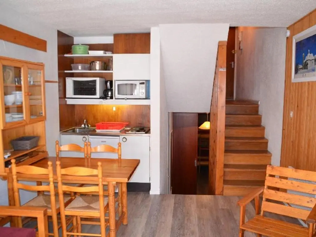 Appartement Les Menuires, 2 pièces, 6 personnes - FR-1-452-206