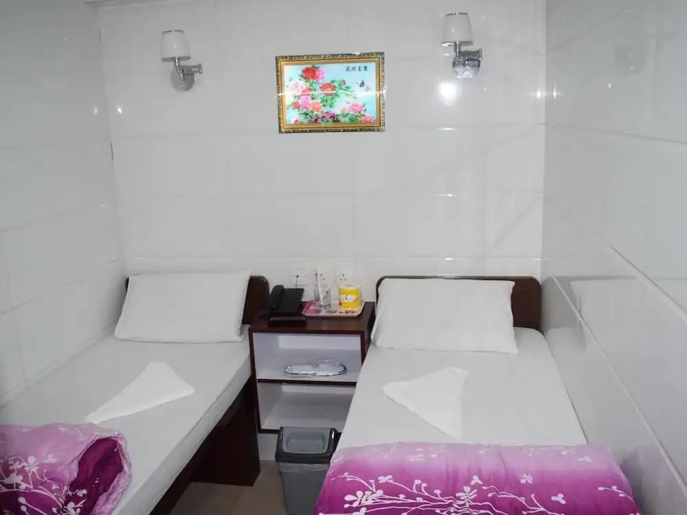 LEISURE HOSTEL
