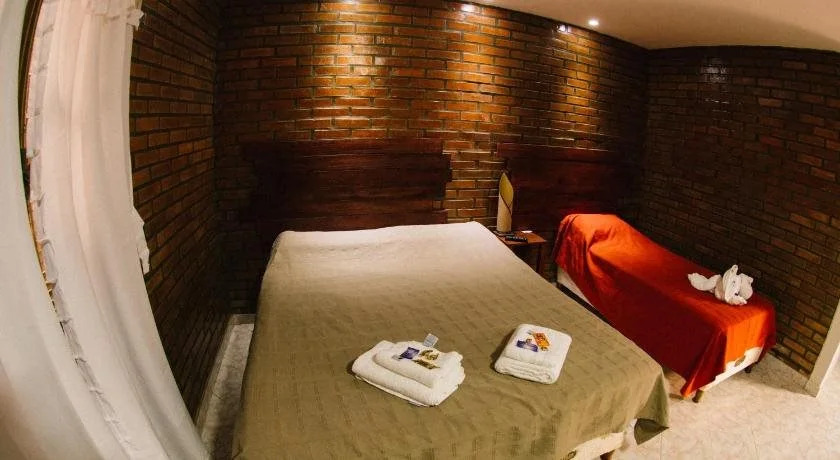 Madre America Hotel & Hostel