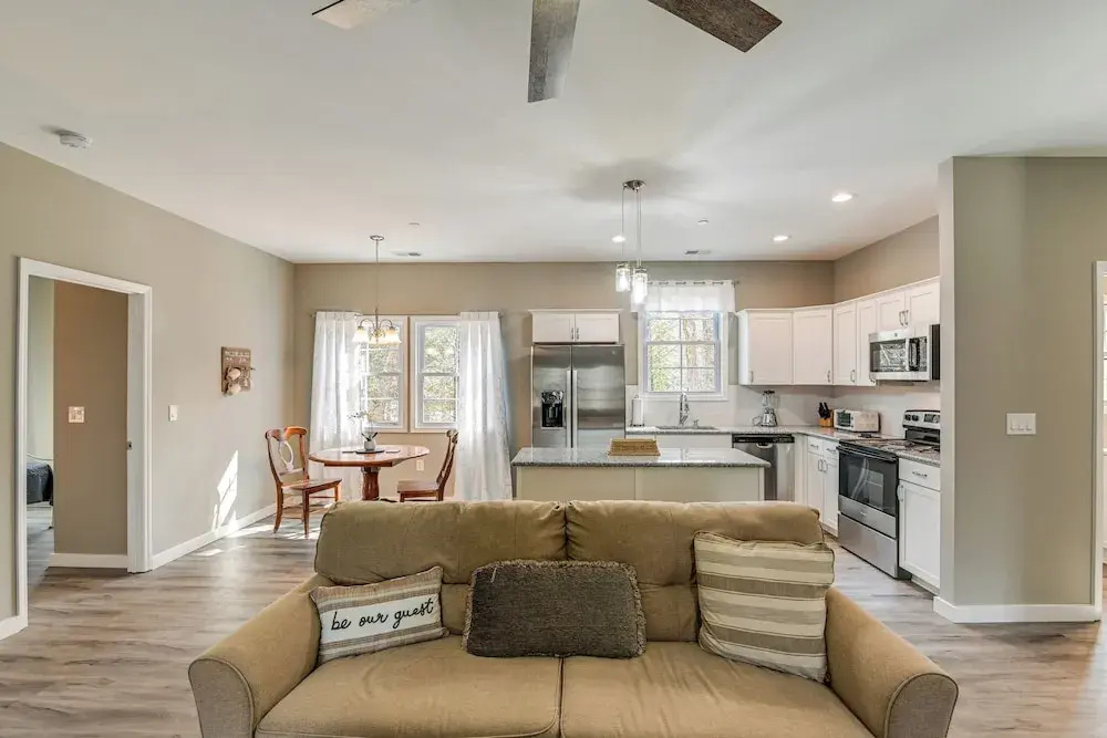 Bright Kingston Springs Home < 22 Mi to Nashville