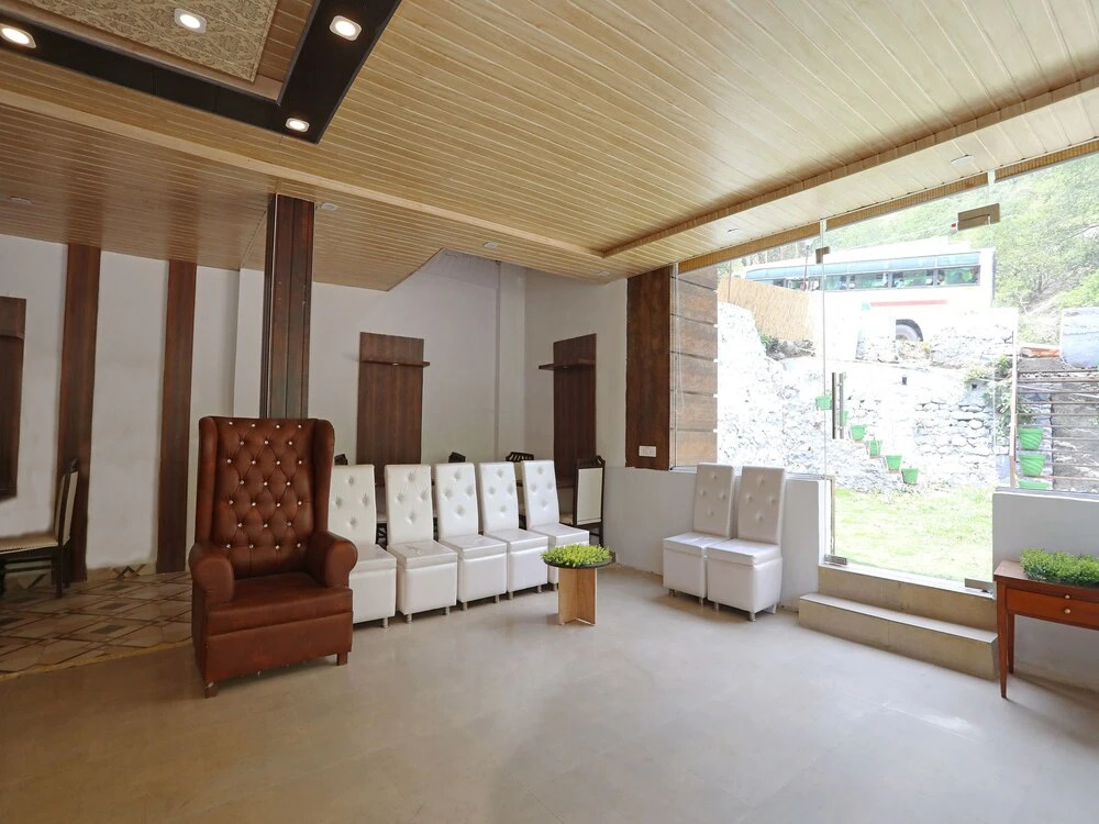 OYO 15219 Hotel Neer Buddha