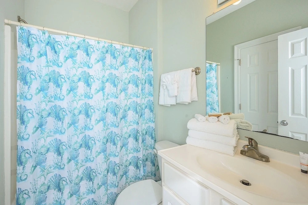 New Listing! Spacious Beach W/ Pools & Tennis 5 Bedroom Home