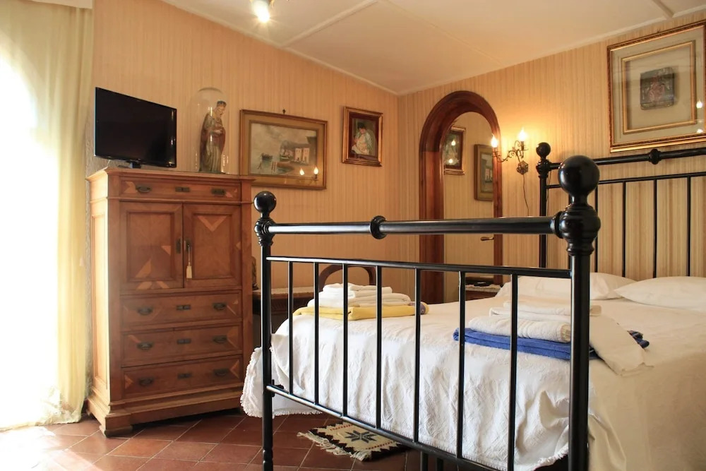 Villa Amalia Resort for family & friends