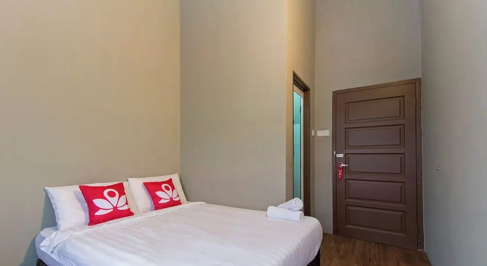 ZEN Rooms Basic Imbi