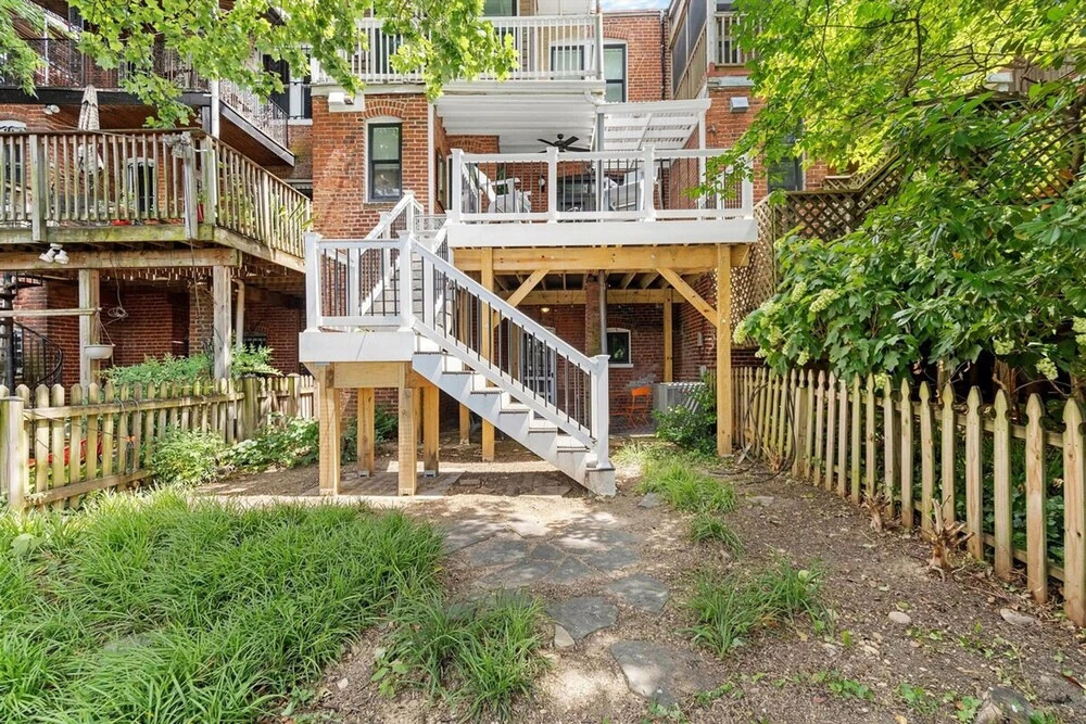 Cheery Flat in Adams Morgan Mt Pleasant