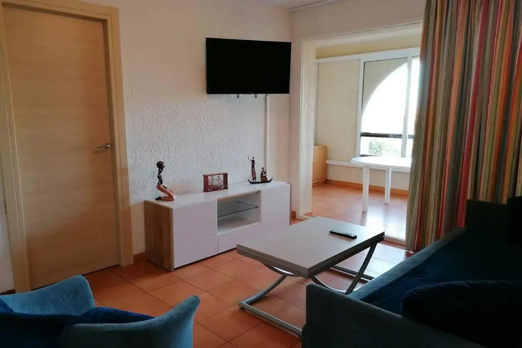 Appartement les pieds dans l'eau 300 m plage - 2 piscines