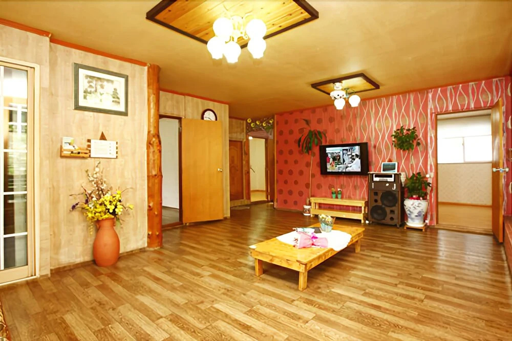 Pocheon Pine Fragrance Pension