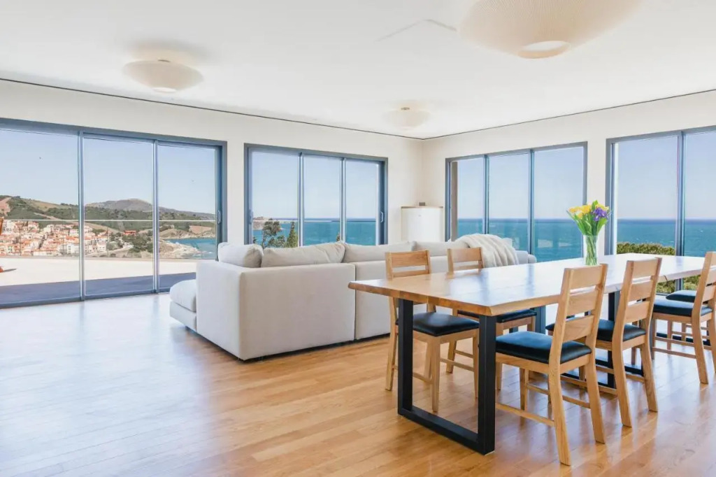 Regina's Banyuls - Modern and brand new house