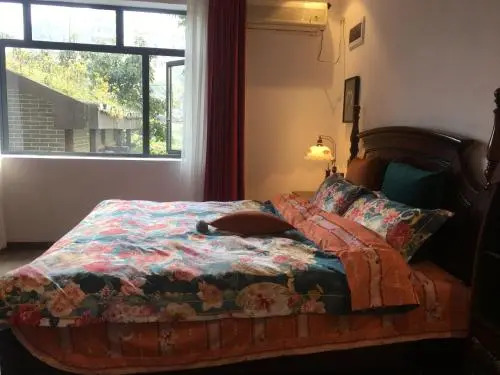 No1 Little Street Guest House
