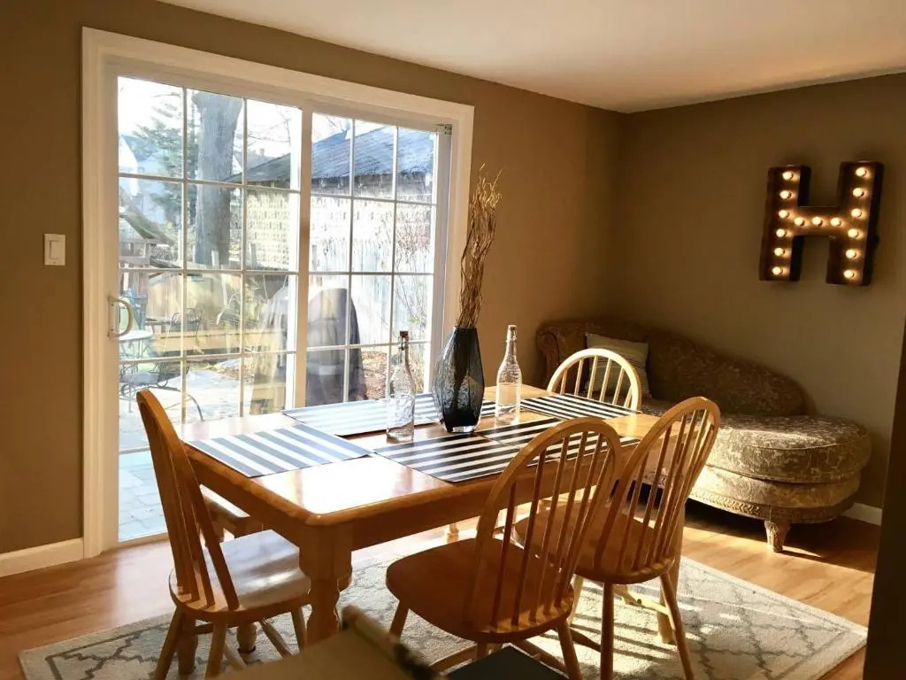 ~*Pet Friendly 30min to Downtown*~ THE BOSTONIAN