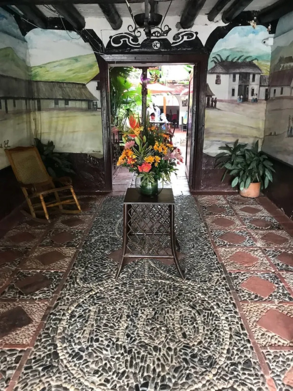 Hosteria Colonial La Cueva de Leo