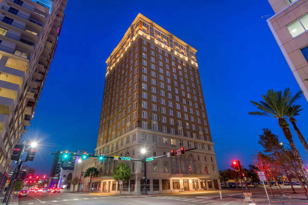 Hotel Flor Tampa Downtown, Tapestry Collection By Hilton