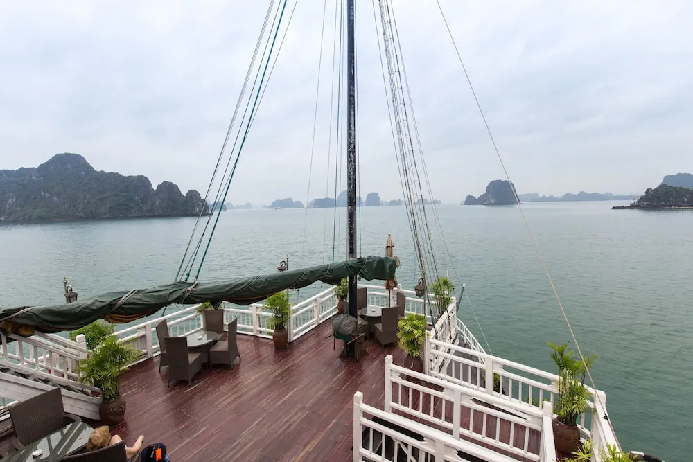 Verdure Lotus Grandeur Cruise on Ha Long Bay
