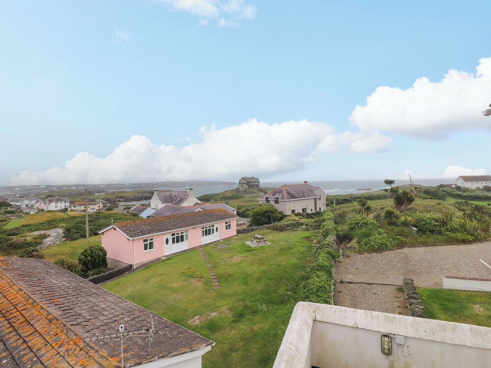 Sea Views No 8 Plas Darien