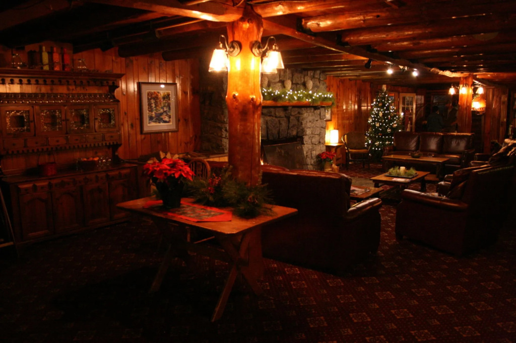 Garnet Hill Lodge
