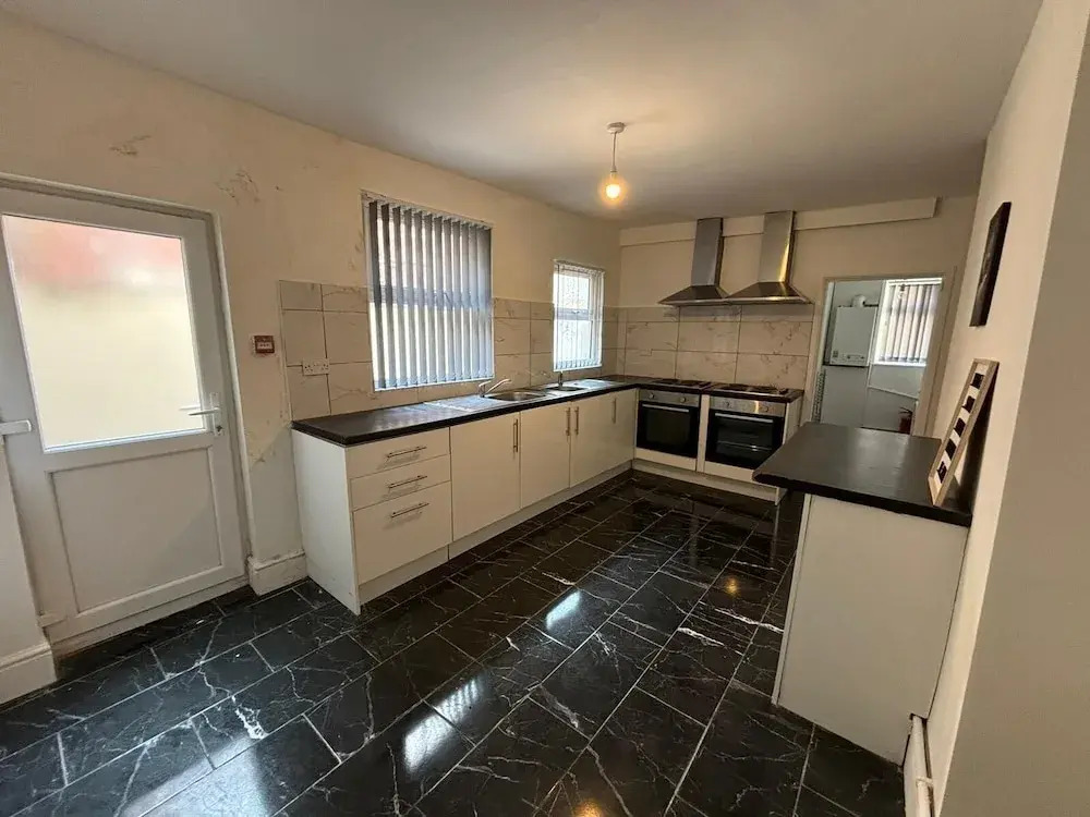 Luxe Spacious 5-bed House in Liverpool