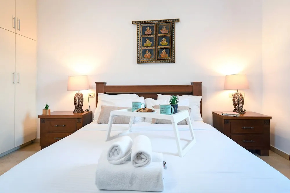 MAMAD - Deluxe 2BD Jaffa Dreams W Pool & Parking