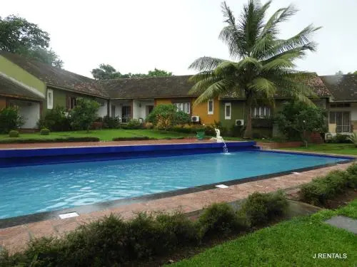 J.Rentals Villa 33