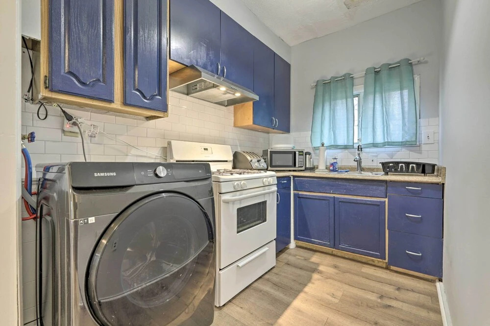 Springfield Vacation Rental: 1 Mi to Downtown