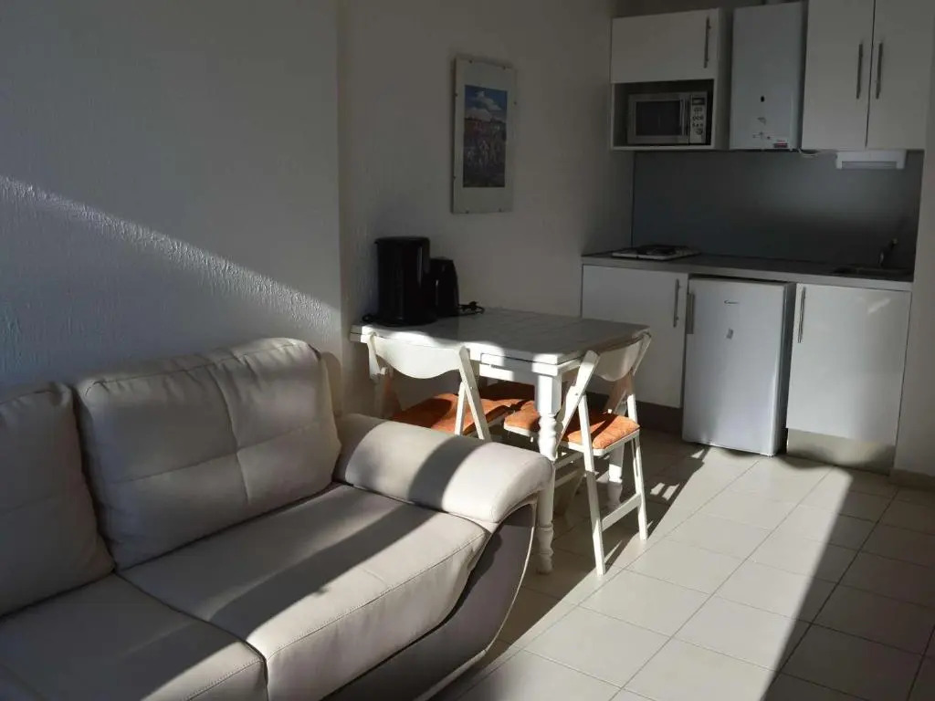 Appartement Port Camargue, 1 pièce, 2 personnes - FR-1-250-26
