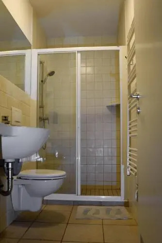 Hostel Alieti