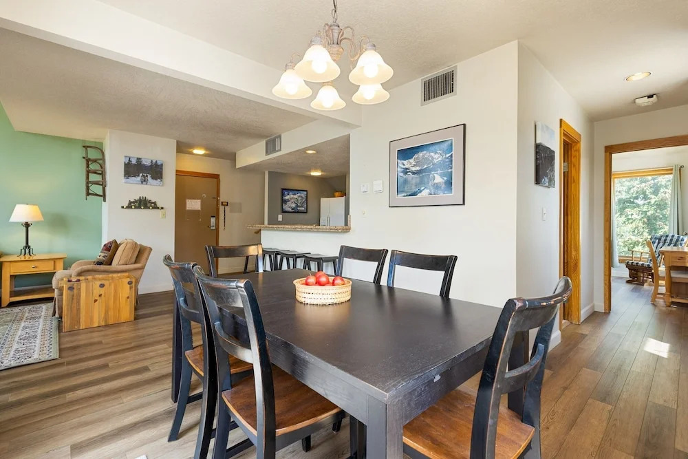 1607 Quicksilver 2 Bedroom Condo by RedAwning