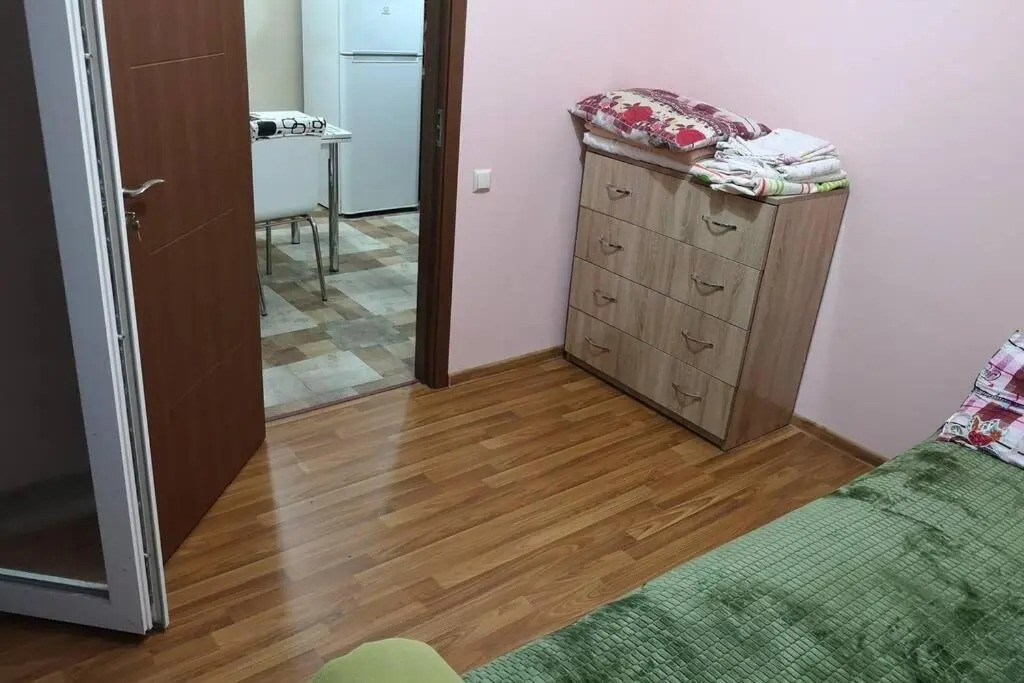 Kvartira dvuhkomnatnaja v Batumi, 10 minut do morja
