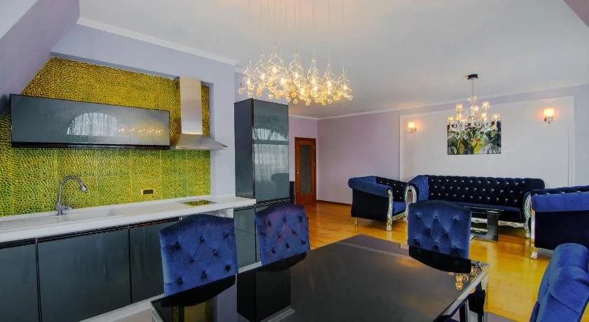 Purple Star Apartments