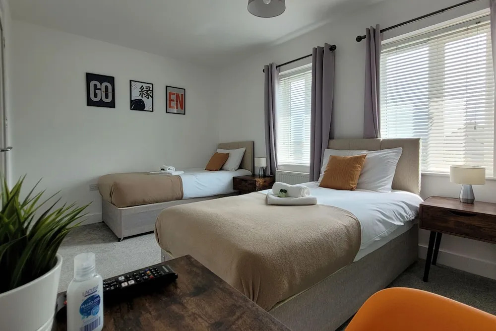 House of 4 Chimneys by Your Lettings UK