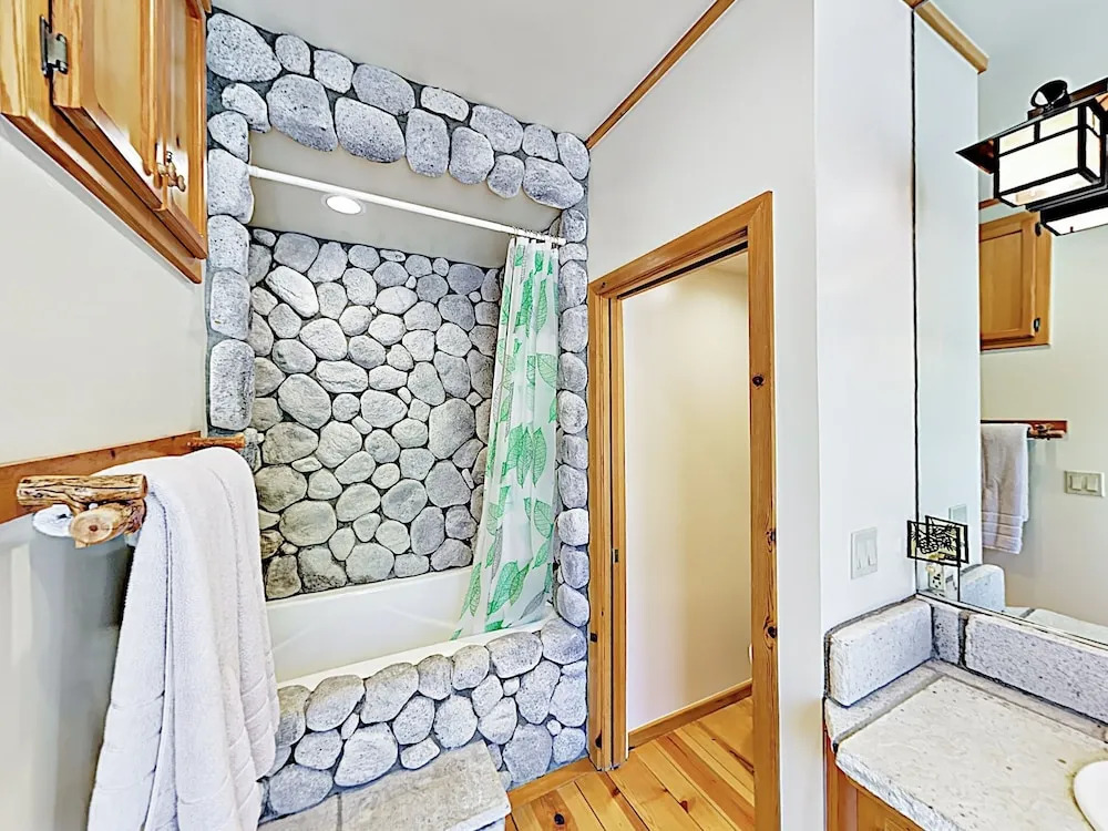 New Listing! Branchwater Lodge W/ Hot Tub & Game Loft 6 Bedroom Home
