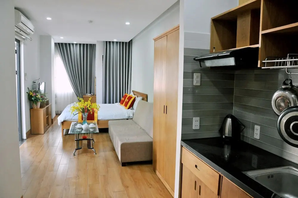 Flower Apartment
