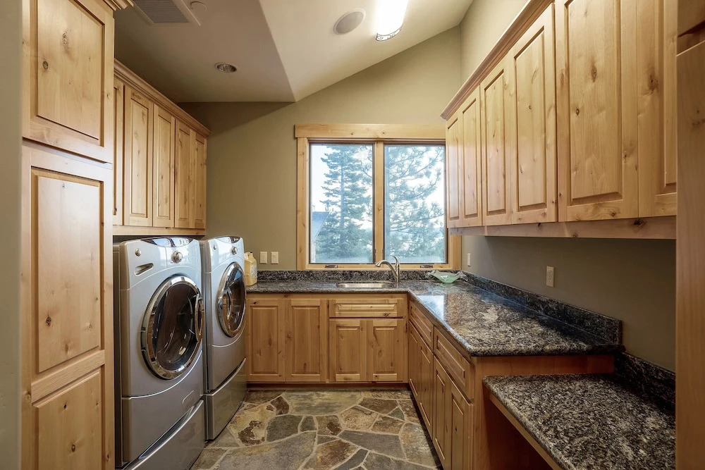 Luxe Near Meeks Bay W/ Unbeatable Tahoe Views 6 Bedroom Home
