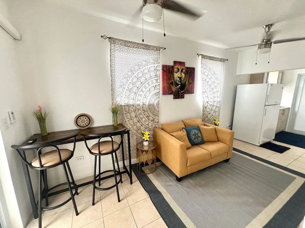 Zen 2br Near Beaches And Attractions