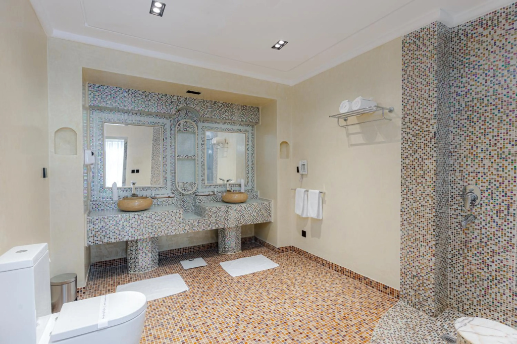 Madareem Hotel