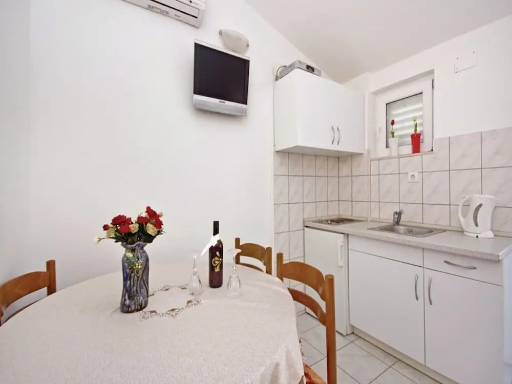Comfortable Apartment in Makarska Near to Beach