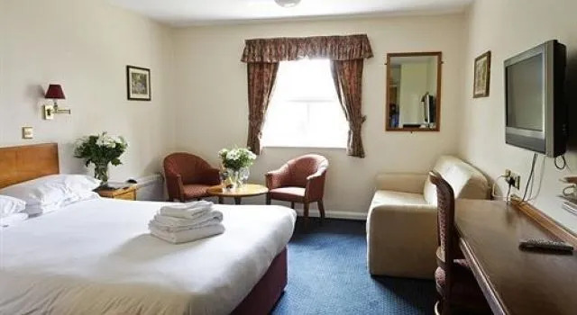 Cobham Lodge Hotel