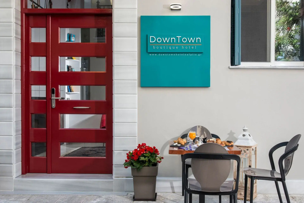 DownTown Hotel