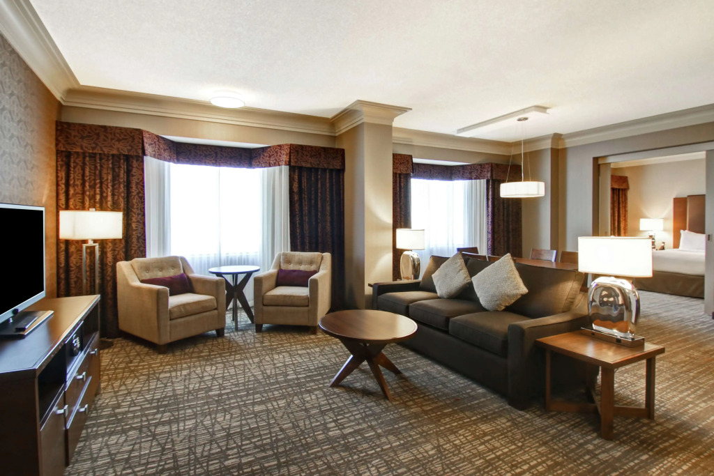 DoubleTree by Hilton West Edmonton