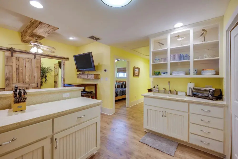 Port Aransas Home: Private Pool < 1 Mi to Beach!