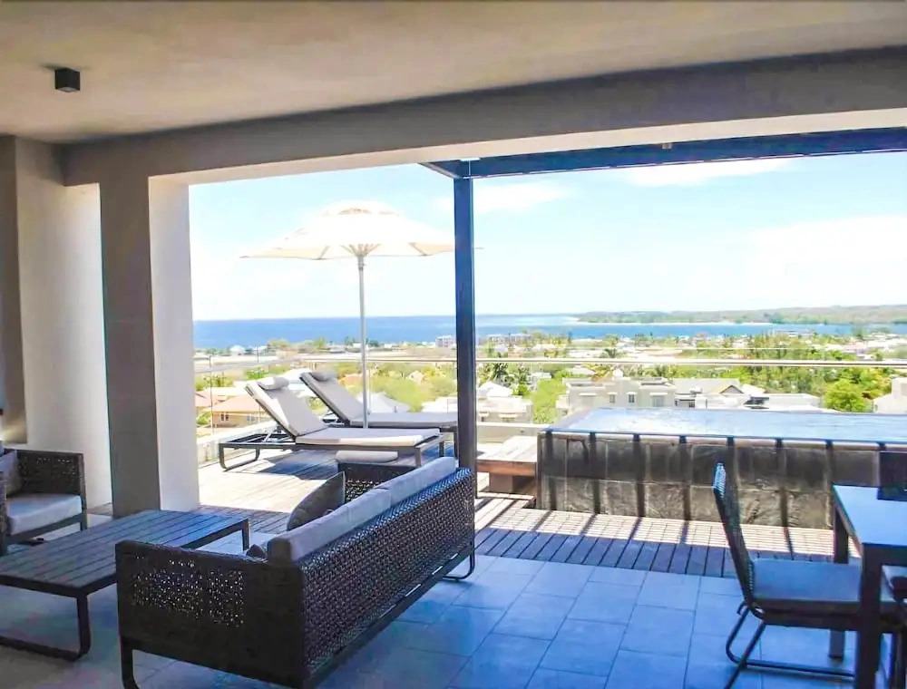 Carlos Bay 3 Penthouse