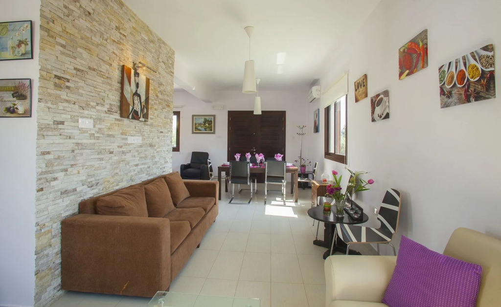 Villa Grecos Grove