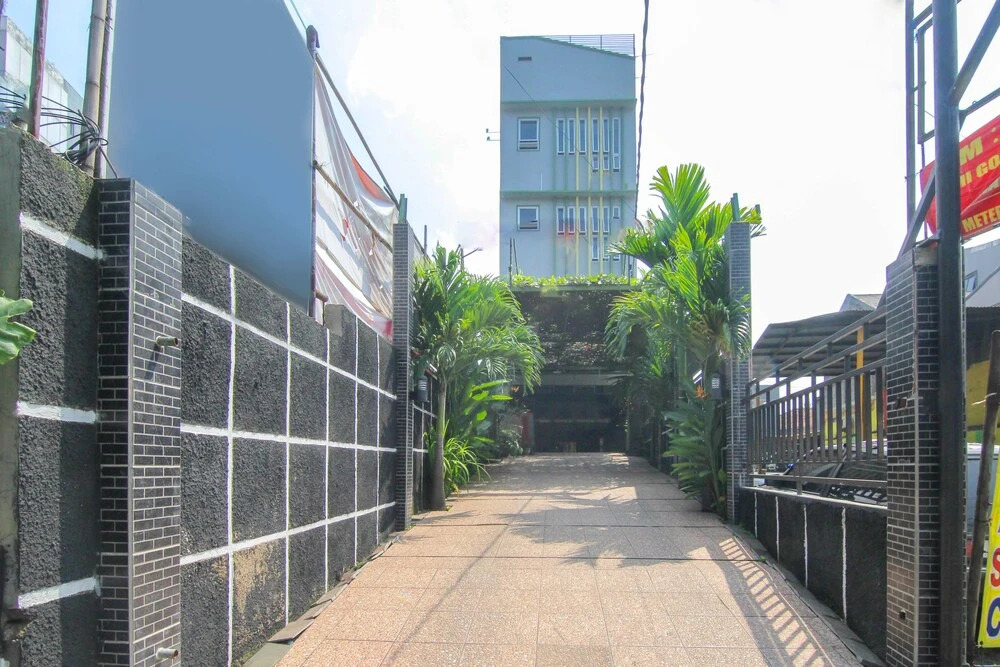 Airy Cihaurgeulis Surapati 235 Bandung