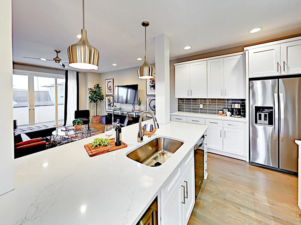 1011A 12th Ave North - 3 Br Townhouse